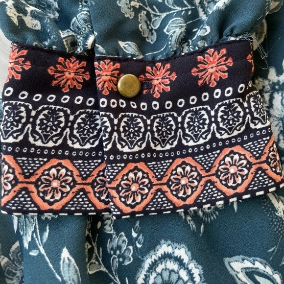Loft - Patterned Blouse - Size medium - Picture 6 of 8